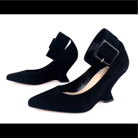 DIOR DIOROUND WEDGE SUEDE ANKLE STRAP PUMPS - Picture 3 of 12
